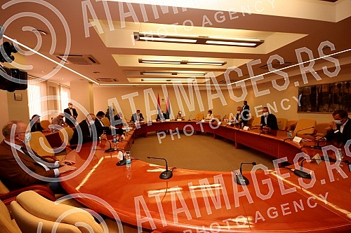 A meeting between the presidents of all parliamentary parties based in Republika Srpska, convened by Republika Srpska National Assembly Speaker Nedeljko Cubrilovic, has begun in Banja Luka on the latest decision by outgoing High Representative Valent