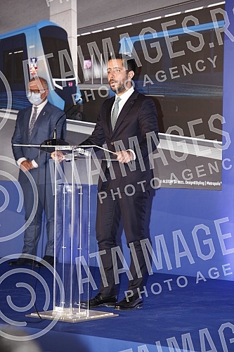 The contractual agreement for the Project of infrastructure construction and filling of the plateau for the metro depot in Makisko polje in Belgrade was signed in the ceremonial hall of the Old Palace.Ugovorni sporazum za Projekat izgradnje infrast