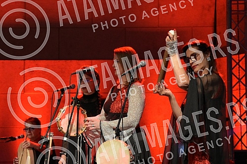 The Tourist Organization of Nis organized a free concert of Biljana Krstic and the Bistrik Orchestra entitled The Scent of Heritage at the Low Fortress on the occasion of the celebration of the city's glory of St. Emperor Constantine and Empress Hele