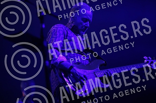 The concert of Nick Mason's Saucerful of Secrets, which performs music by Pink Floyd, was held at the Belexpo Center.Koncert sastava Nick Mason's Saucerful of Secrets, koji izvodi muziku Pink Floyda, odrzan je u Belexpo centru