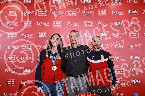 The Karate Federation of Serbia organized a press conference in honor of karate fighters who won one gold medal and several placements in the fight for a medal at the European Championship for seniors in Turkey.Karate federacija Srbije organizovala