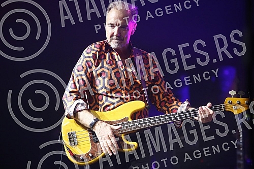 The concert of Nick Mason's Saucerful of Secrets, which performs music by Pink Floyd, was held at the Belexpo Center.Koncert sastava Nick Mason's Saucerful of Secrets, koji izvodi muziku Pink Floyda, odrzan je u Belexpo centru