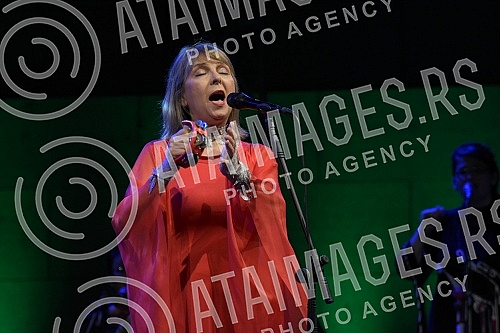 The Tourist Organization of Nis organized a free concert of Biljana Krstic and the Bistrik Orchestra entitled The Scent of Heritage at the Low Fortress on the occasion of the celebration of the city's glory of St. Emperor Constantine and Empress Hele