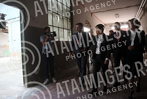 The Prime Minister of the Republic of Serbia, Ana Brnabic, attended the signing of the Memorandum of Cooperation on the development of a dual model of studies in higher education in the building of the Aviation Academy. Predsednica Vlade Republike 