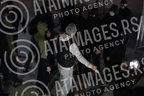 Verbal conflict between citizens and members of the Leviathan movement on Cvetni trg, where the gathering 