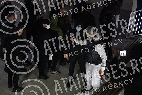 Verbal conflict between citizens and members of the Leviathan movement on Cvetni trg, where the gathering 