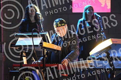 On the occasion of celebrating its 40th birthday, the legendary low rock band Kerber performed on the Summer Stage of the Niska Fortress. Povodom obelezavanja 40. rodjendana, legendarna niska rok grupa Kerber nastupiila je na Letnjoj pozornici Nisk