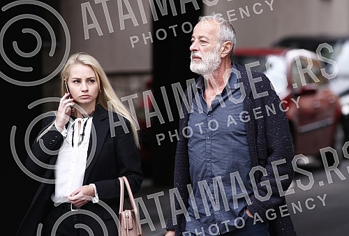 The owner of the acting school, Miroslav Aleksic, is accused of multiple rapes and sexual harassment of his school's students, in front of the First Basic Court.Vlasnik skole glume Miroslav Aleksic, optuzen za vise silovanja i polnih uznemiravanja 