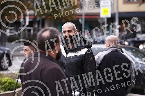 Those detained for violence during the Europride were released from custody at the First Basic Public Prosecutor's Office in Belgrade.Privedeni za nasilje tokom odrzavanja Europrajdu su pusteni iz pritvora u Prvom osnovnom javno tuzilsatvu u Beogra
