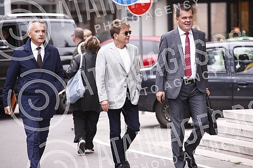 In the First Basic Court in Belgrade, the trial of actor and director Dragan Bjelogrlic should continue regarding accusations of violent behavior against fellow director Predrag Antonijevic.