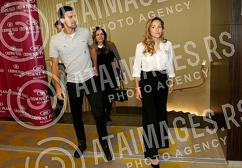 HR simulation - Original talks organized by the Djokovic Foundation.HR simulacija - Originalni razgovori u organizaciji Djokovic fondacije.