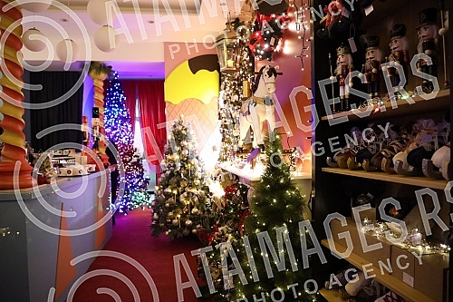 Opening of Vuk's Christmas Corner - the first Christmas concept pop-up store in Belgrade.Otvaranje Vukovog bozicnog kutka - prve Christmas concept pop-up prodavnice u Beogradu.