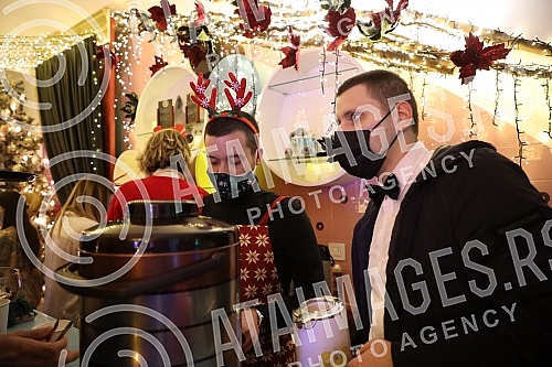 Opening of Vuk's Christmas Corner - the first Christmas concept pop-up store in Belgrade.Otvaranje Vukovog bozicnog kutka - prve Christmas concept pop-up prodavnice u Beogradu.