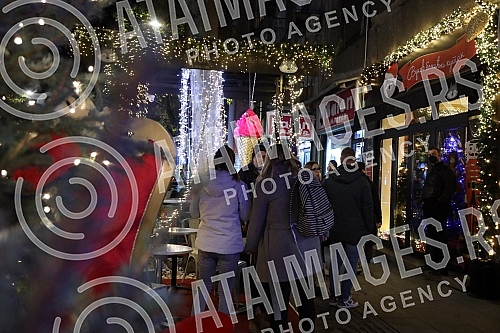 Opening of Vuk's Christmas Corner - the first Christmas concept pop-up store in Belgrade.Otvaranje Vukovog bozicnog kutka - prve Christmas concept pop-up prodavnice u Beogradu.