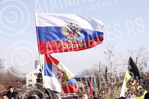 Driving a car called Z to win from the Sava Center to the Church of the Holy Trinity, next to the Church of St. Mark in support of Russia.Voznja automobilima pod nazivom Z za pobedu od Sava centra do hrama Svete Trojice, pored Crkve Svetog Marka u 