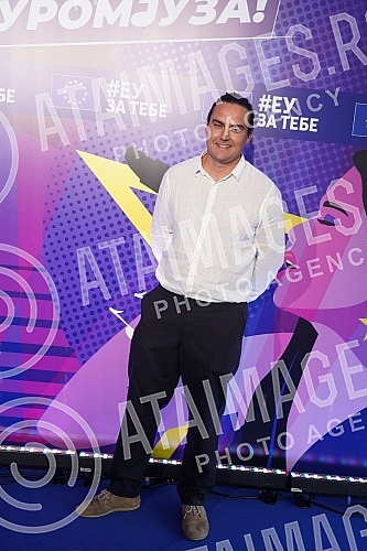 The final evening of the EUROMJUZA 2022 competition will be held on the World Music Day in the Promenada restaurant.Finalno vece takmicenja EUROMJUZA 2022 odrzava se na Svetski dan muzike u restoranu Promenada.