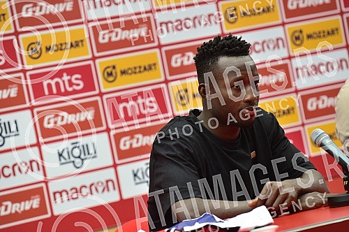 Osman Bukari, a new reinforcement of FC Red Star for next season, was presented at the Media Center of the Rajko Mitic Stadium.U Medija centru stadiona Rajko Mitic  predstavljen je Osman Bukari, novo pojacanje FK Crvena zvezda za narednu sezonu.