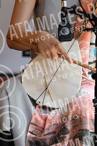 On the World Music Day, the promotion of the album 