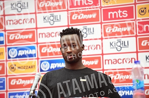 Osman Bukari, a new reinforcement of FC Red Star for next season, was presented at the Media Center of the Rajko Mitic Stadium.U Medija centru stadiona Rajko Mitic  predstavljen je Osman Bukari, novo pojacanje FK Crvena zvezda za narednu sezonu.