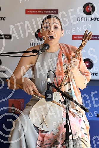 On the World Music Day, the promotion of the album 