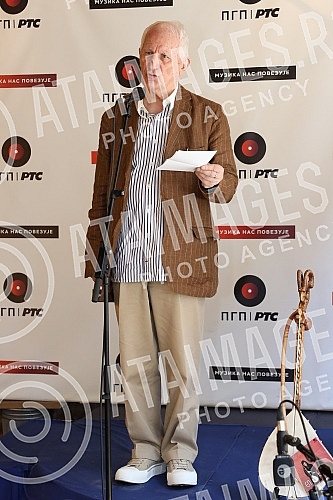 On the World Music Day, the promotion of the album 