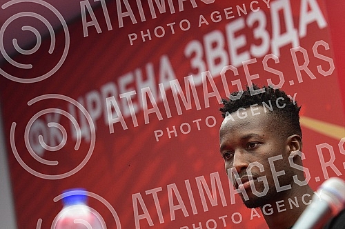 Osman Bukari, a new reinforcement of FC Red Star for next season, was presented at the Media Center of the Rajko Mitic Stadium.U Medija centru stadiona Rajko Mitic  predstavljen je Osman Bukari, novo pojacanje FK Crvena zvezda za narednu sezonu.