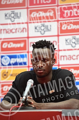 Osman Bukari, a new reinforcement of FC Red Star for next season, was presented at the Media Center of the Rajko Mitic Stadium.U Medija centru stadiona Rajko Mitic  predstavljen je Osman Bukari, novo pojacanje FK Crvena zvezda za narednu sezonu.