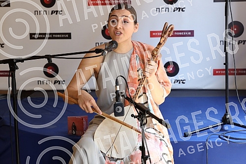 On the World Music Day, the promotion of the album 