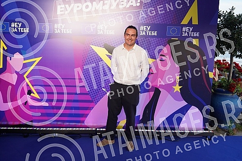 The final evening of the EUROMJUZA 2022 competition will be held on the World Music Day in the Promenada restaurant.Finalno vece takmicenja EUROMJUZA 2022 odrzava se na Svetski dan muzike u restoranu Promenada.