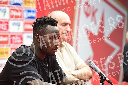 Osman Bukari, a new reinforcement of FC Red Star for next season, was presented at the Media Center of the Rajko Mitic Stadium.U Medija centru stadiona Rajko Mitic  predstavljen je Osman Bukari, novo pojacanje FK Crvena zvezda za narednu sezonu.