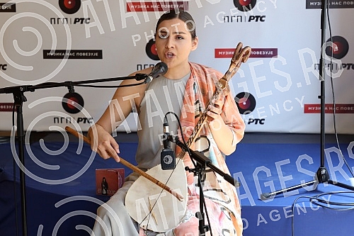 On the World Music Day, the promotion of the album 