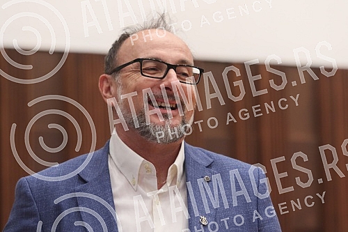  A special media presentation of the  Steinway Spirio | r piano signed by Ivan Tasovac was organized in the hall of the Belgrade Philharmonic. Specijalna prezentacija za medije klavira Stenvej Spirio r sa potpisom Ivana Tasovca organizovana je u sa