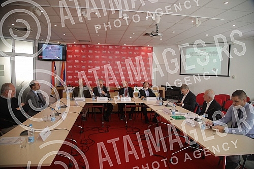 In the organization of the informative and political portals Sve o Srpska and Fakta, with the support of the Representation of the Republic of Srpska in Serbia, a forum was held on the topic 