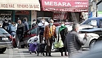 Because of the coronavirus, Belgrade markets operate three days a week on Thursdays, Fridays and Saturdays. Zbog korona virusa pijace u Beogradu rade tri dana nedeljno, cetvrtakom, petakom i subotom.