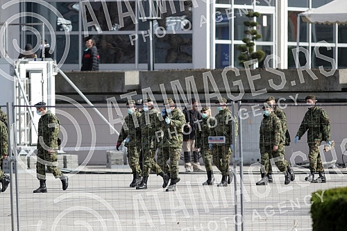 Recent preparations at the Belgrade Fair before the opening of a temporary center for the accommodation of patients with coronavirus.Poslednje pripreme na Beogradskom sajmu pred otvaranje privremenog centra za smestaj obolelih od korona virusa.