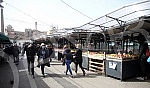 Because of the coronavirus, Belgrade markets operate three days a week on Thursdays, Fridays and Saturdays. Zbog korona virusa pijace u Beogradu rade tri dana nedeljno, cetvrtakom, petakom i subotom.
