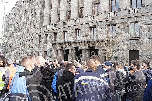 Protest of Post workers organized by the Independent trade union of post workers in front of the Main post office in Belgrade.Protest radnika Poste u organizaciji Samostalnog sindikata postanskih radnika ispred Glavne poste u Beogradu.