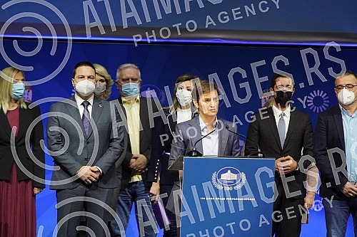 The Prime Minister of the Republic of Serbia, Ana Brnabic, presented the results of the work in the first 100 days of the government in Kombank Hall, and all members of the Government of the Republic of Serbia attended the presentation of the results