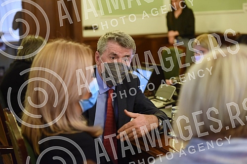 A session of the Committee on Education, Science and Technological Development and the Information Society was held in the House of the National Assembly.U Domu Narodne skupstine odrzana je sednica  Odbora za obrazovanje, nauku i tehnoloski razvoj 