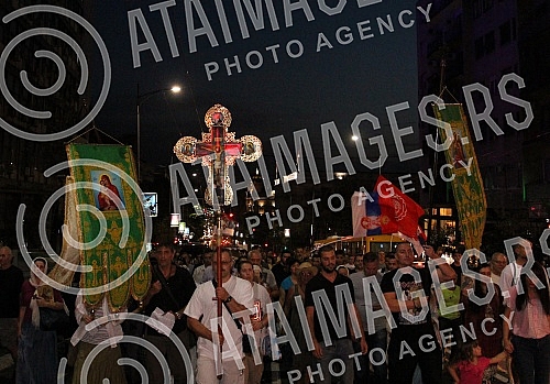 Protest koji je organizovalo pravoslavno bratstvo Istinoljublje. Skup je organizavan zbog menjanja pravoslavnih i hriscanskih vrednosti a povodom predstojece Parade ponosa koja se odrzava u nedelju u Beogradu.