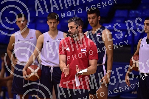 Belgrade basketball clinic Dusan Ivkovic, organized by the Association of Basketball Coaches of Serbia, is held at the Ranko Zeravica Sports Hall in New Belgrade.Beogradska kosarkaska klinika Dusan Ivkovic u organizaciji Udruzenje kosarkaskih trene