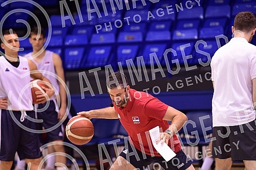 Belgrade basketball clinic Dusan Ivkovic, organized by the Association of Basketball Coaches of Serbia, is held at the Ranko Zeravica Sports Hall in New Belgrade.Beogradska kosarkaska klinika Dusan Ivkovic u organizaciji Udruzenje kosarkaskih trene
