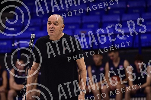 Belgrade basketball clinic Dusan Ivkovic, organized by the Association of Basketball Coaches of Serbia, is held at the Ranko Zeravica Sports Hall in New Belgrade.Beogradska kosarkaska klinika Dusan Ivkovic u organizaciji Udruzenje kosarkaskih trene