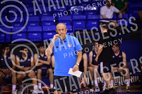 Belgrade basketball clinic Dusan Ivkovic, organized by the Association of Basketball Coaches of Serbia, is held at the Ranko Zeravica Sports Hall in New Belgrade.Beogradska kosarkaska klinika Dusan Ivkovic u organizaciji Udruzenje kosarkaskih trene
