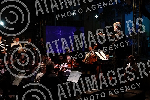 On the stage in the courtyard of the Captain Misa building, the new season of the THEATER theater was solemnly opened with the concert 