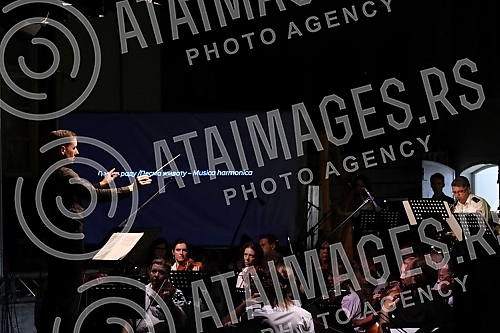 On the stage in the courtyard of the Captain Misa building, the new season of the THEATER theater was solemnly opened with the concert 