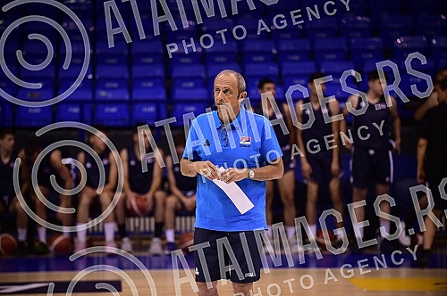 Belgrade basketball clinic Dusan Ivkovic, organized by the Association of Basketball Coaches of Serbia, is held at the Ranko Zeravica Sports Hall in New Belgrade.Beogradska kosarkaska klinika Dusan Ivkovic u organizaciji Udruzenje kosarkaskih trene