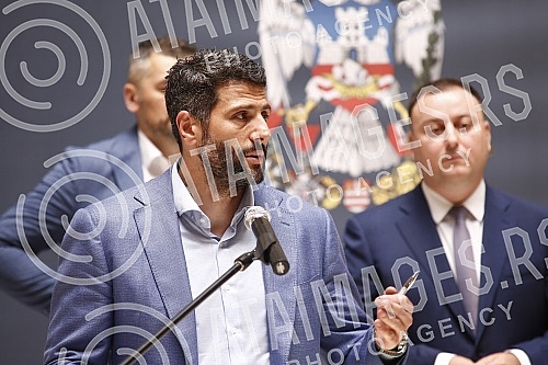 The Mayor of Belgrade, Aleksandar Sapic, presented his assistants and the areas they will be responsible for in the Belgrade City Assembly.