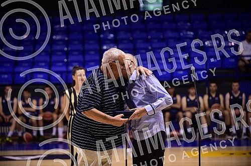 Belgrade basketball clinic Dusan Ivkovic, organized by the Association of Basketball Coaches of Serbia, is held at the Ranko Zeravica Sports Hall in New Belgrade.Beogradska kosarkaska klinika Dusan Ivkovic u organizaciji Udruzenje kosarkaskih trene