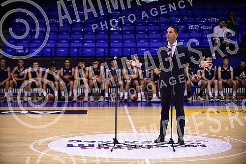 Belgrade basketball clinic Dusan Ivkovic, organized by the Association of Basketball Coaches of Serbia, is held at the Ranko Zeravica Sports Hall in New Belgrade.Beogradska kosarkaska klinika Dusan Ivkovic u organizaciji Udruzenje kosarkaskih trene